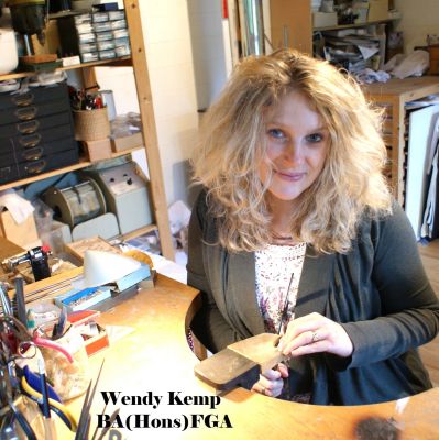 Wendy Kemp using a mug shot for buyer confidence