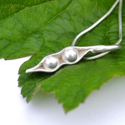 handmade-silver-two-peas-in-a-pod-necklace-by-muriel-&-lily