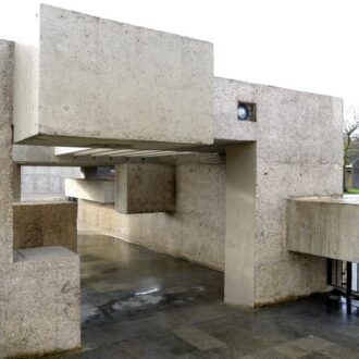 victor-pasmore's-'apollo-pavilion'-upper-level-entrance-to-the-inner-sanctum-by-andrew-curtis