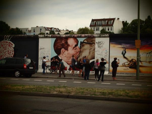 East side Gallery "The Kiss"