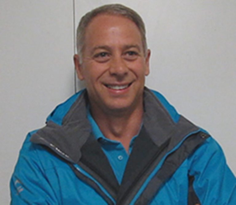 profile-picture-of-Pieter-Haasbroek-in-a-blue-jacket