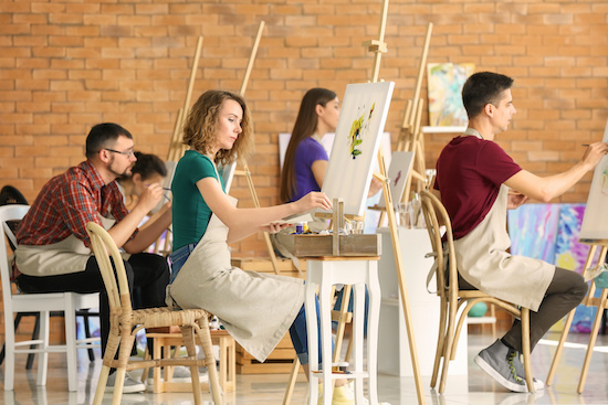 One way to become a successful artist is by creating classes. 